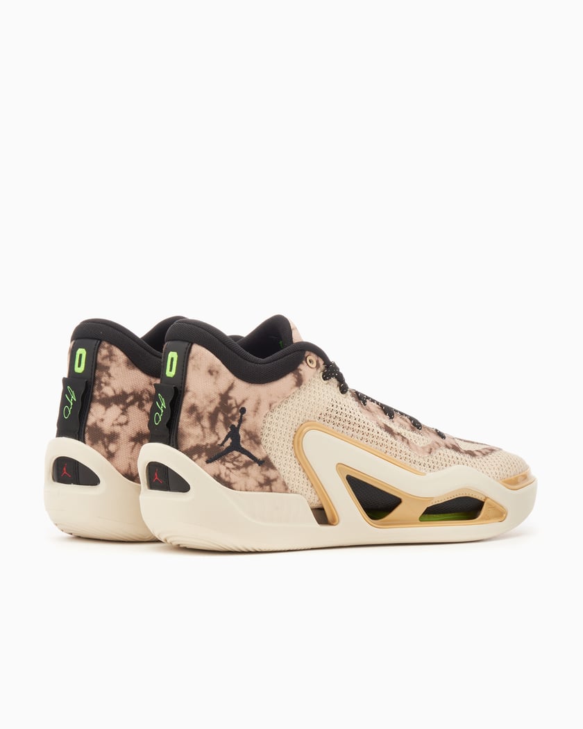 Shoe arena offers shop