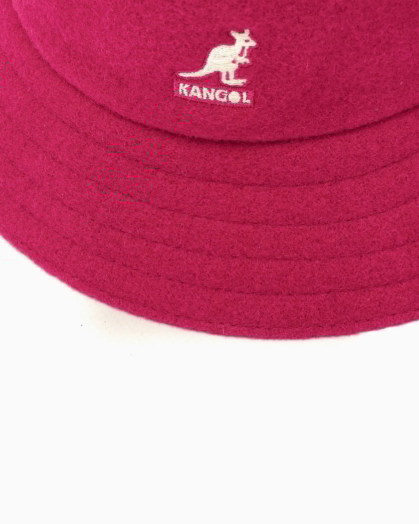Bucket hat with kangaroo store