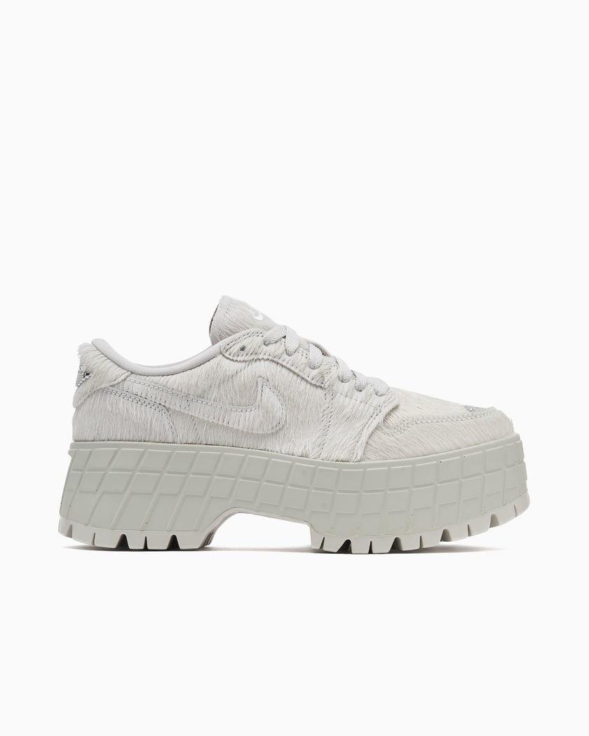 Air Jordan 1 Brooklyn Low Women's Shoes. Nike.com