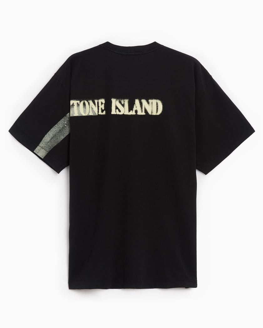 Stone Island Logo Men s T Shirt Negro 80152RC86 V0029 FOOTDISTRICT