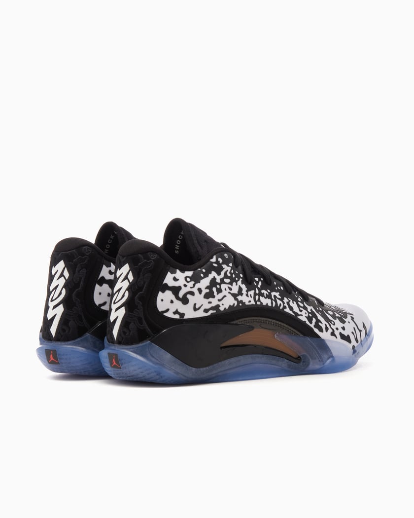 Zion sneaker hot sale deal