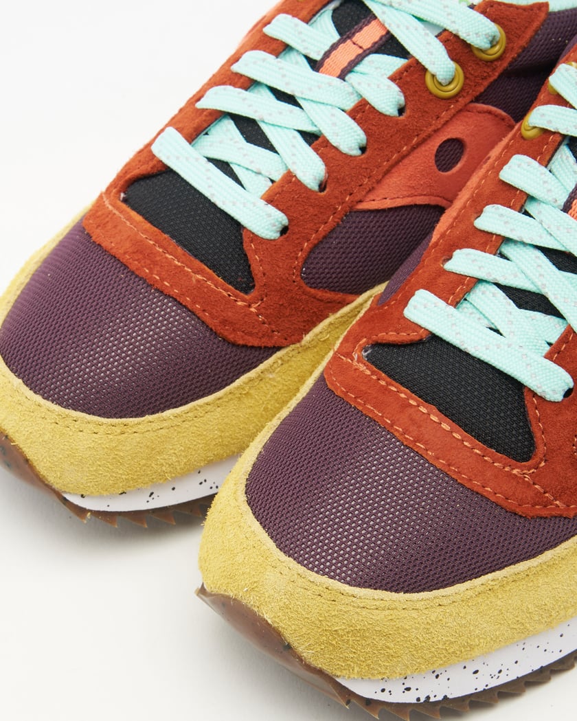 81 sneaker hotsell