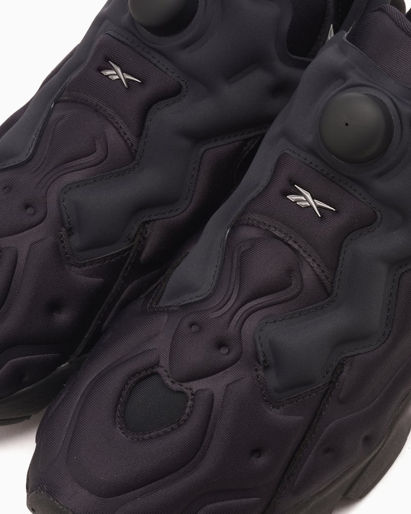 Reebok black instapump best sale