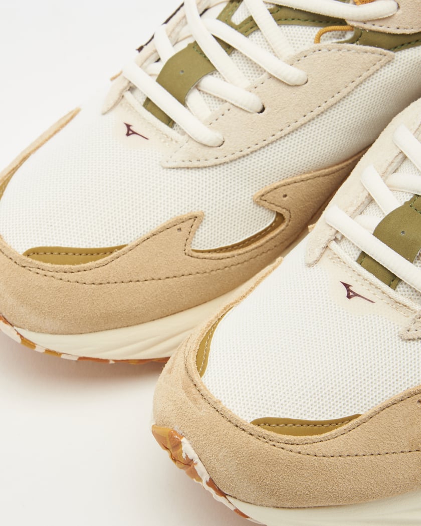 Mizuno wave rider oro hot sale