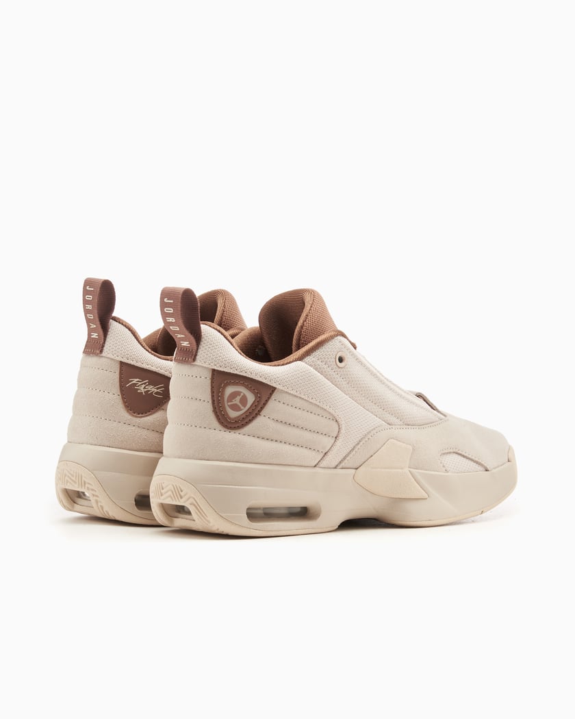 jordan max aura light bone