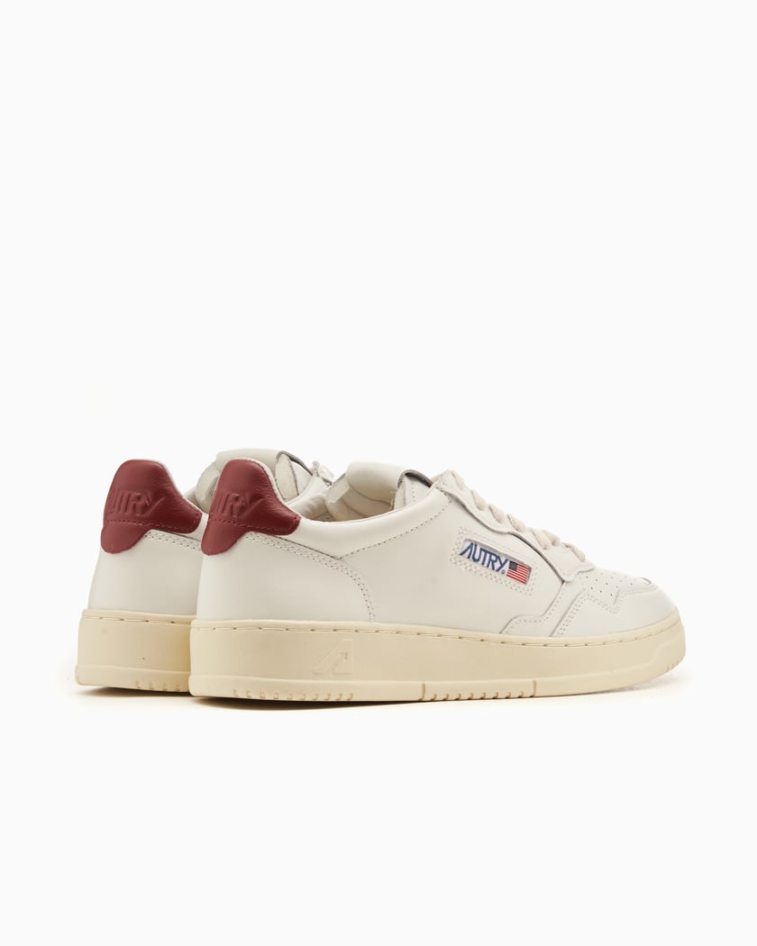 スニーカー AUTRY 'Medalist Low' Sneaker Autry Medalist Low Sneakers In White Leather And Beige Suede