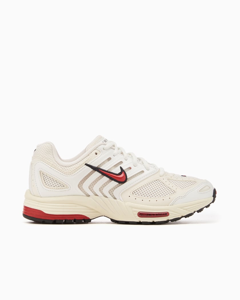 Nike Women s Air Pegasus 2005 White Red Bianco FN7153 101 FOOTDISTRICT