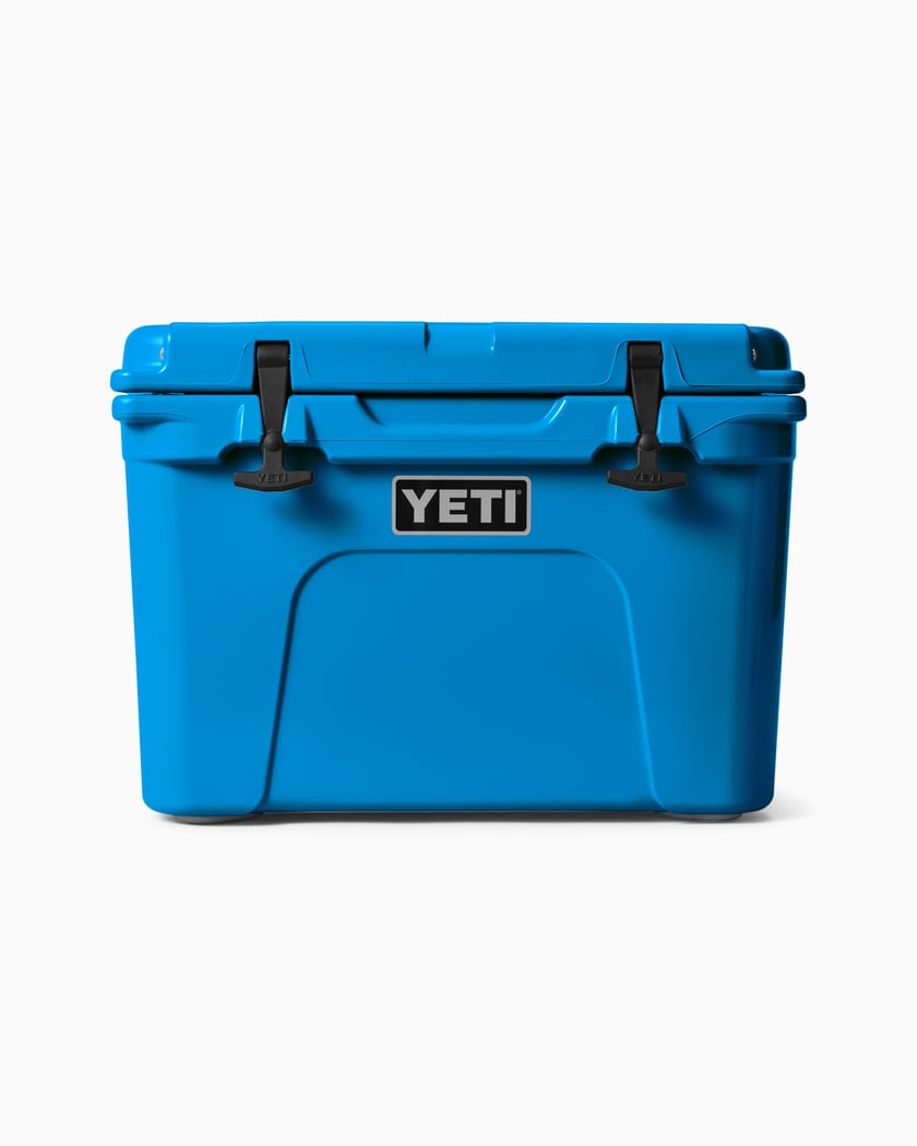 YETI Tundra 35 Cooler Blue SKU-0102-S24B | FOOTDISTRICT
