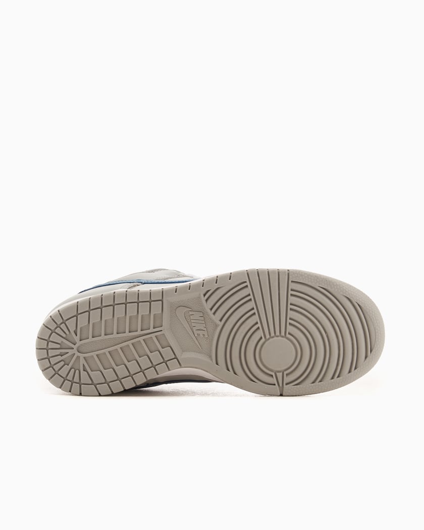 Silver nike uomo grigio cheap