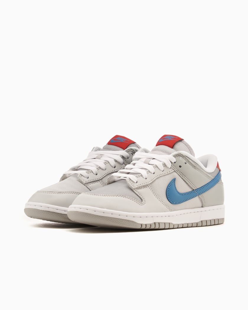 Silver nike basse sale