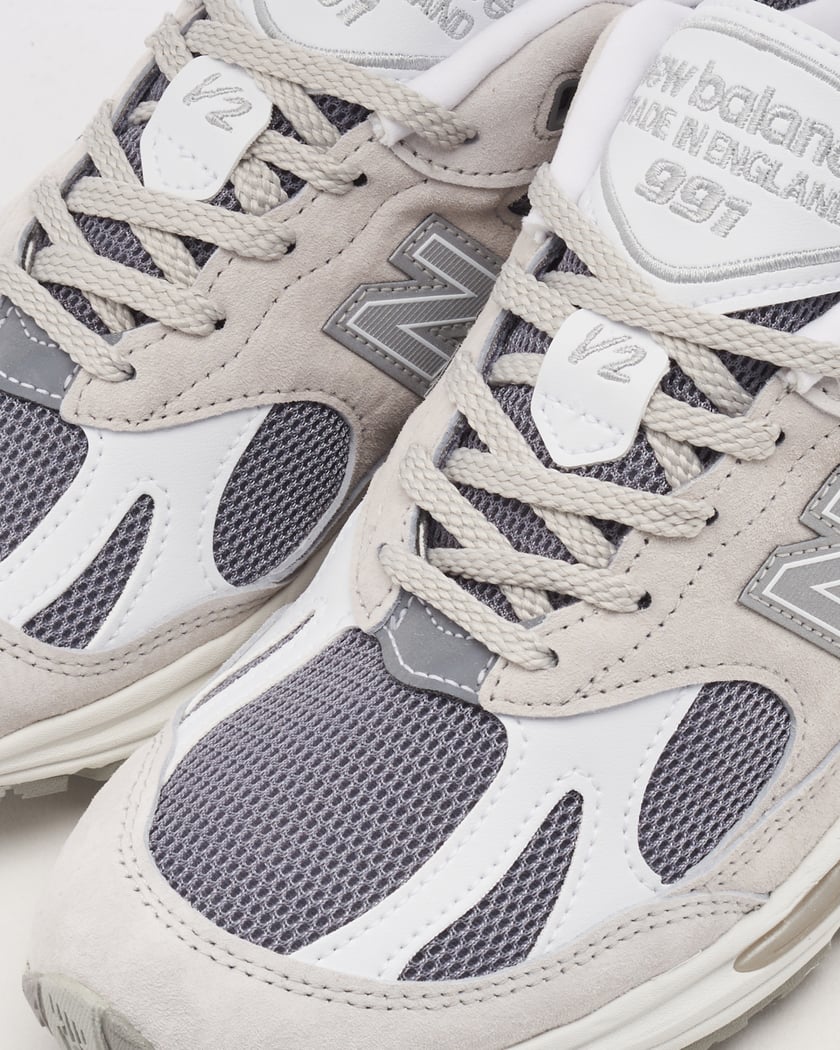 New Balance U991v2 LG2 Made In UK Beige U991LG2 FOOTDISTRICT