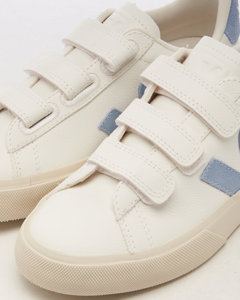 Veja Women s Recife ChromeFree Leather White RC0502946A FOOTDISTRICT