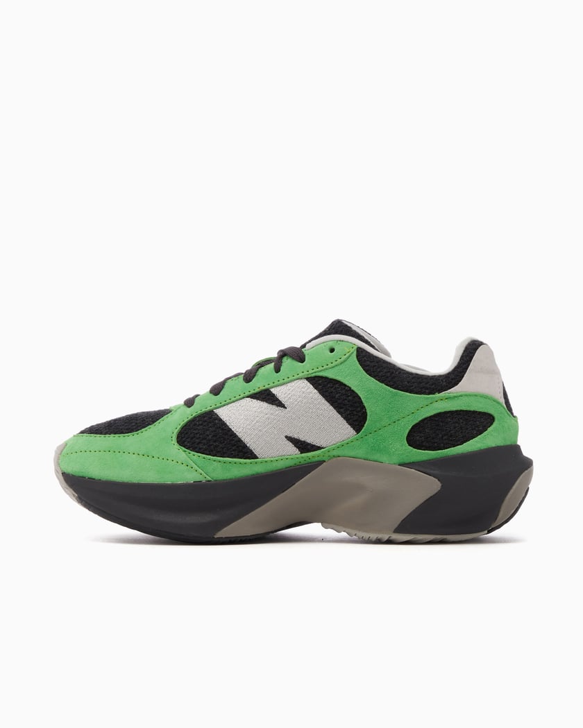 New balance 840 preto e sale verde