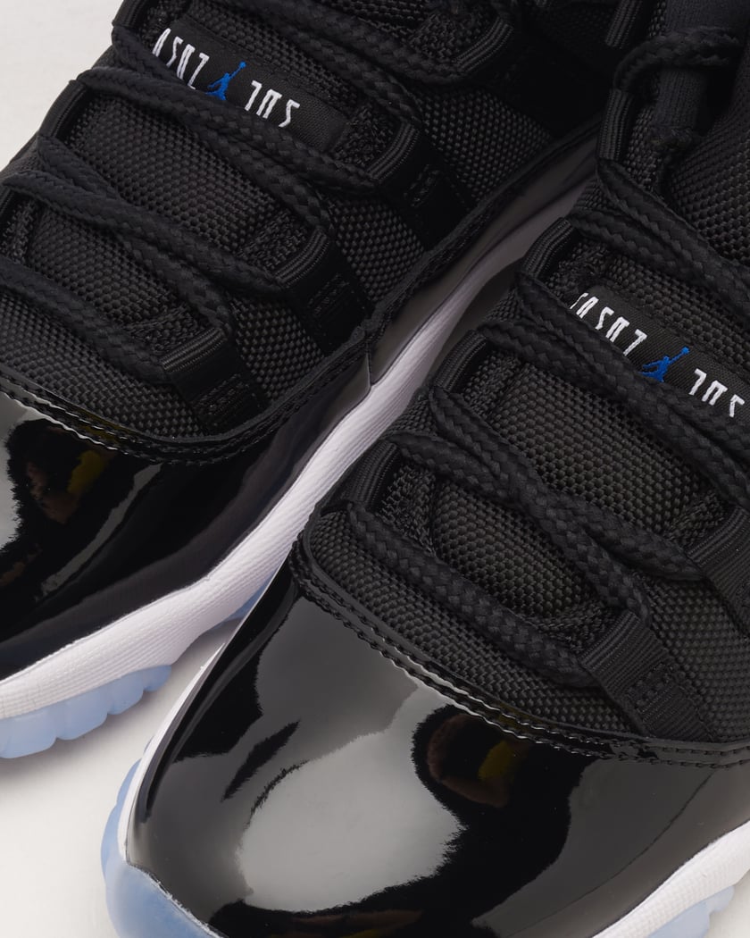 Air Jordan 11 Retro Low Space Jam GS Negro FV5121 004 FOOTDISTRICT