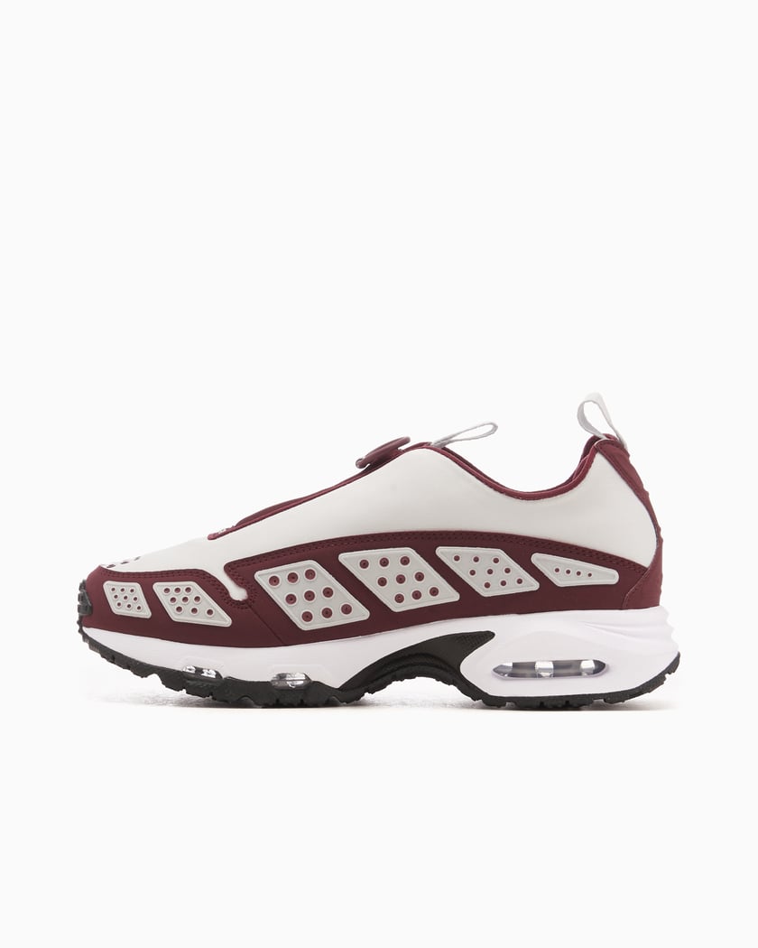 Nike Women s Air Max SNDR Night Maroon