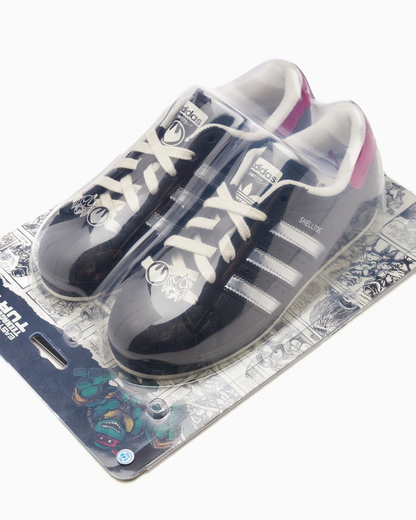 Silver shell toe adidas deals