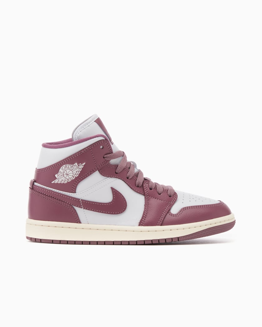 Air Jordan Women s 1 Mid Sky J Mauve Paars BQ6472 050 FOOTDISTRICT