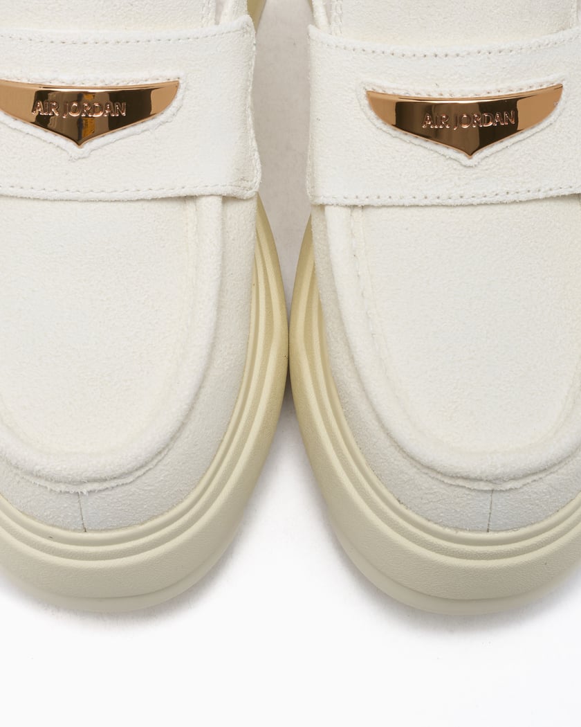 Air Jordan Women's Mule Beige IM6663-071 | FOOTDISTRICT