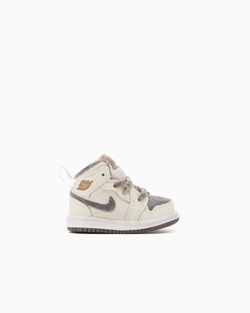 Jordan mid hotsell 1 bebe