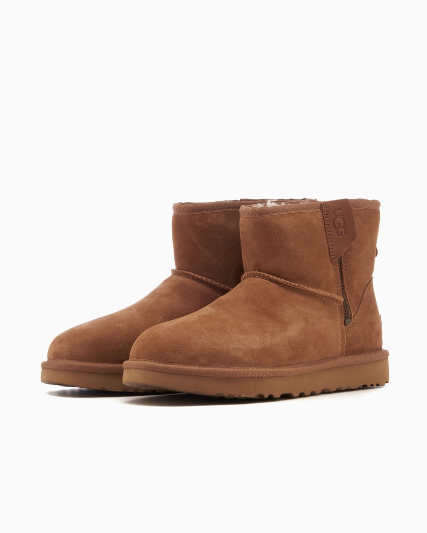 UGG Women s Classic Mini Bailey Zip
