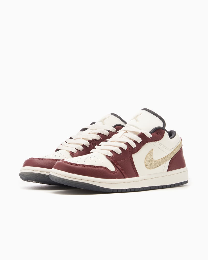 Air Jordan Women's 1 Low SE 