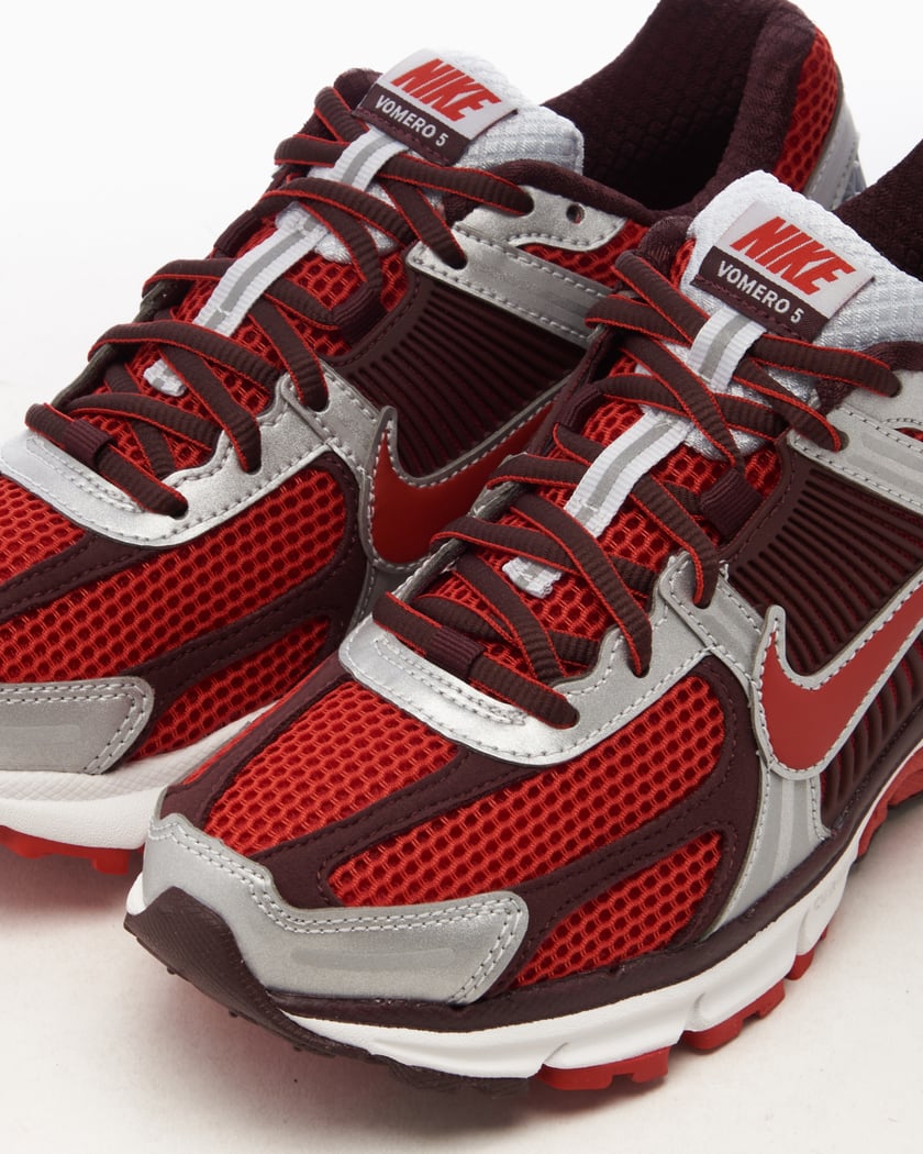 Nike Women s Vomero 5 Mystic Red Rouge FN7778 600 FOOTDISTRICT
