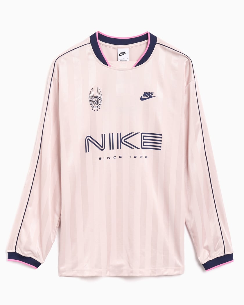 nike sportswear long sleeve t shirt