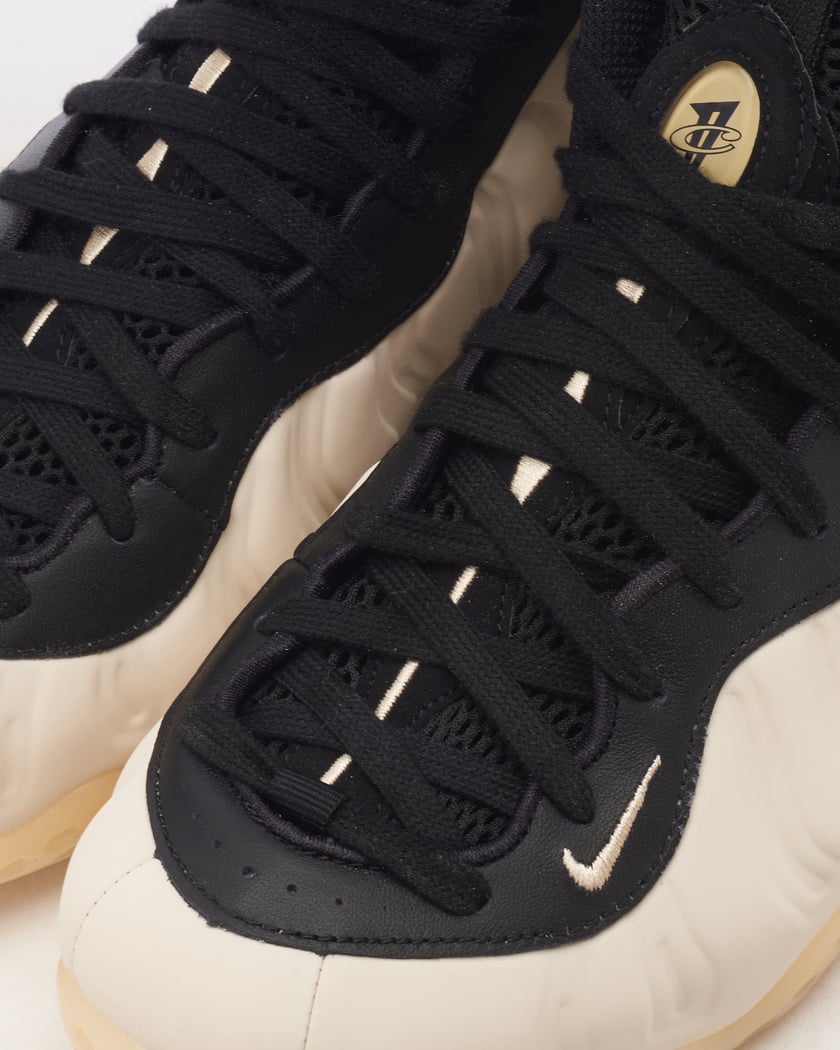 Nike foamposite one homme blanche best sale