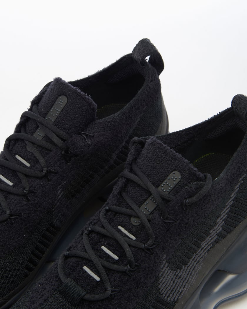 Nike Air Max Scorpion Flyknit Triple Black Schwarz DJ4701 003 FOOTDISTRICT