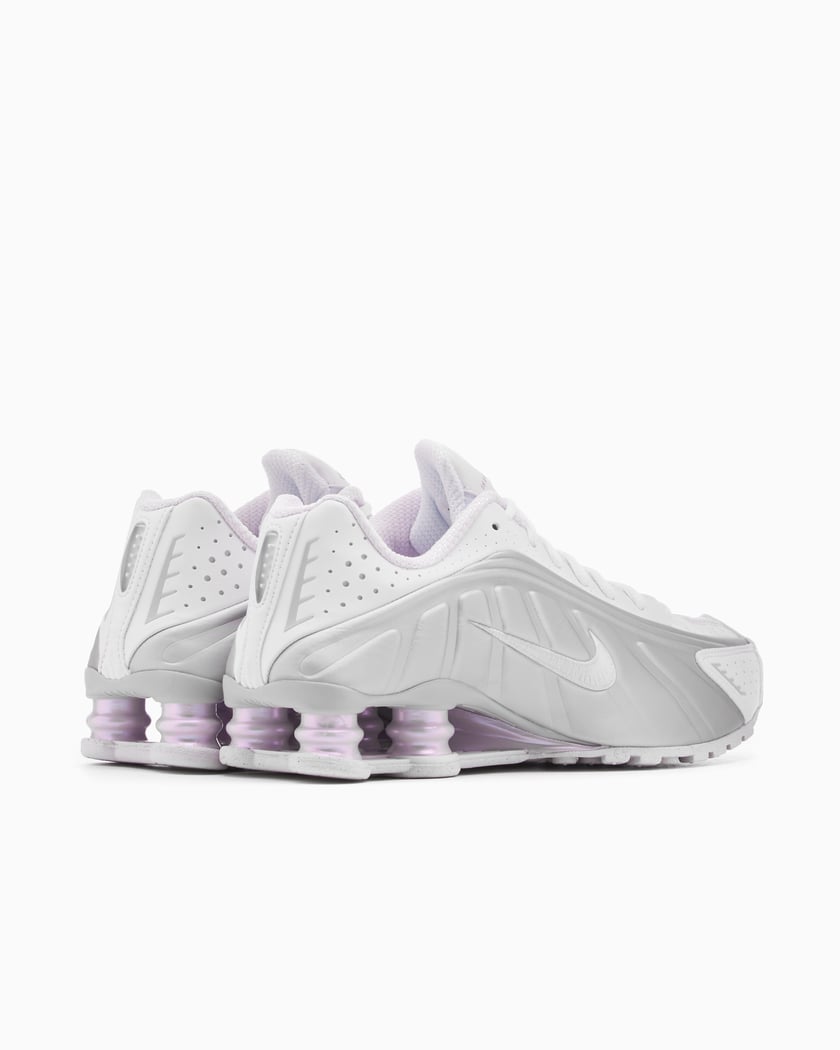 Silver nike viola outlet