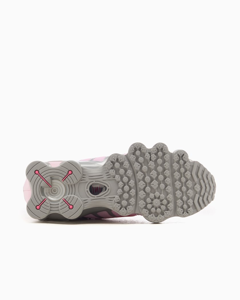 Nike Women s Shox TL Argente HV2520 001 FOOTDISTRICT