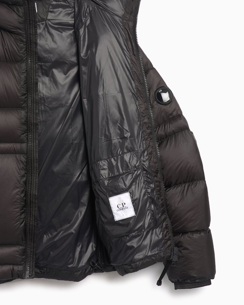 CP Company Men s D.D. Shell Hooded Medium Down Jacket Schwarz 17CMOW210A006099A 999 FOOTDISTRICT