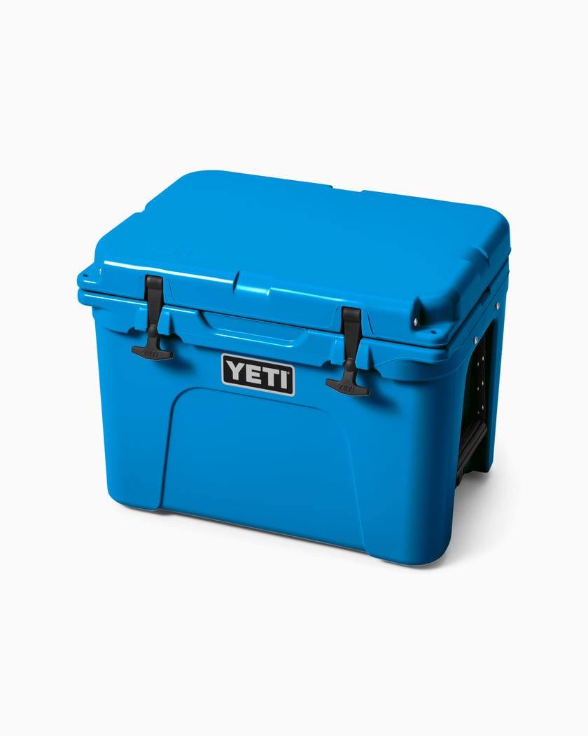 YETI Tundra 35 Cooler Blue SKU-0102-S24B FOOTDISTRICT