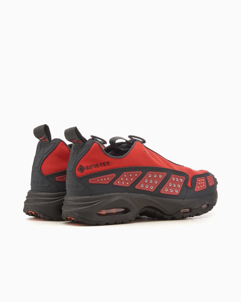 Nike Women s Air Max SNDR Gore Tex Fire Red