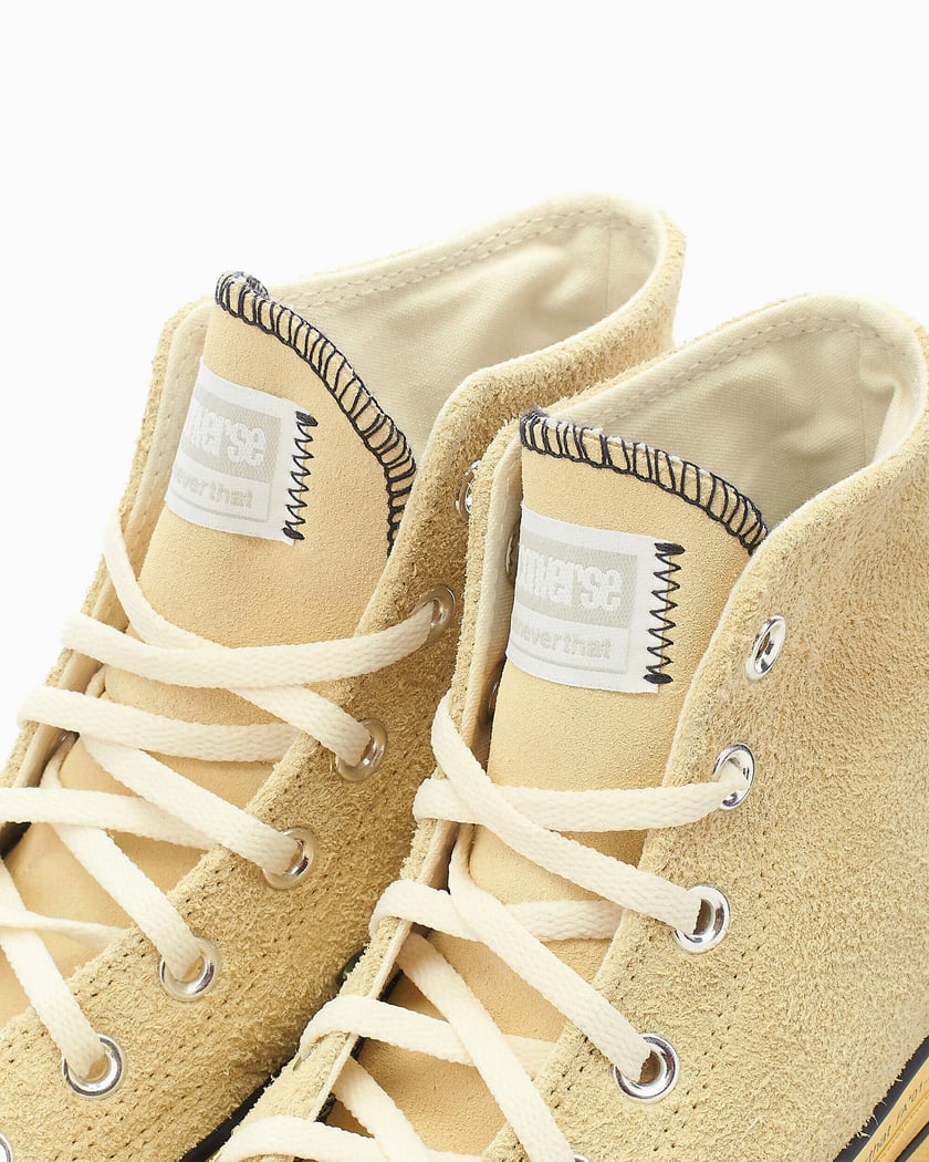 Chuck 7 gold sales