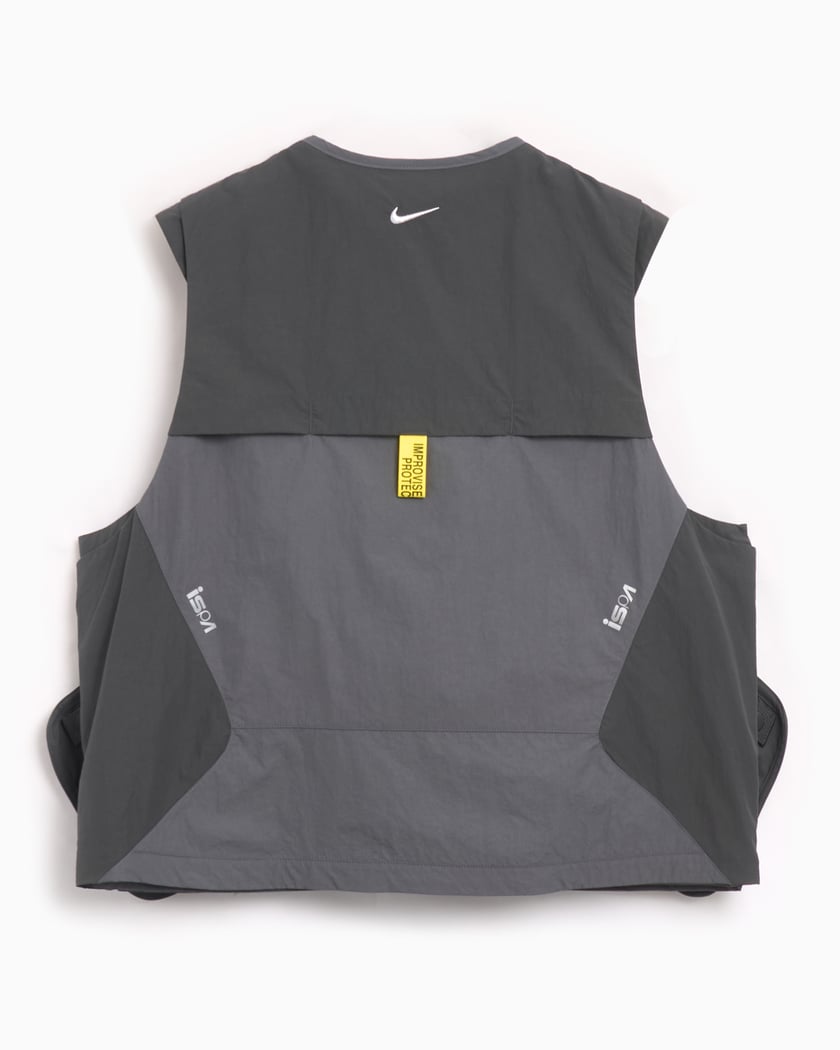 Nike ISPA NRG Unisex Vest Grigio FV4899 060 FOOTDISTRICT