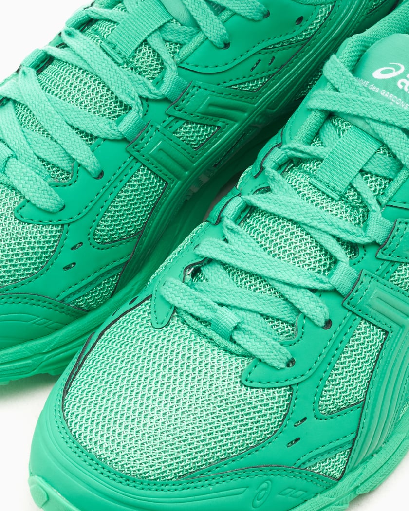 Asics gel garcon best sale