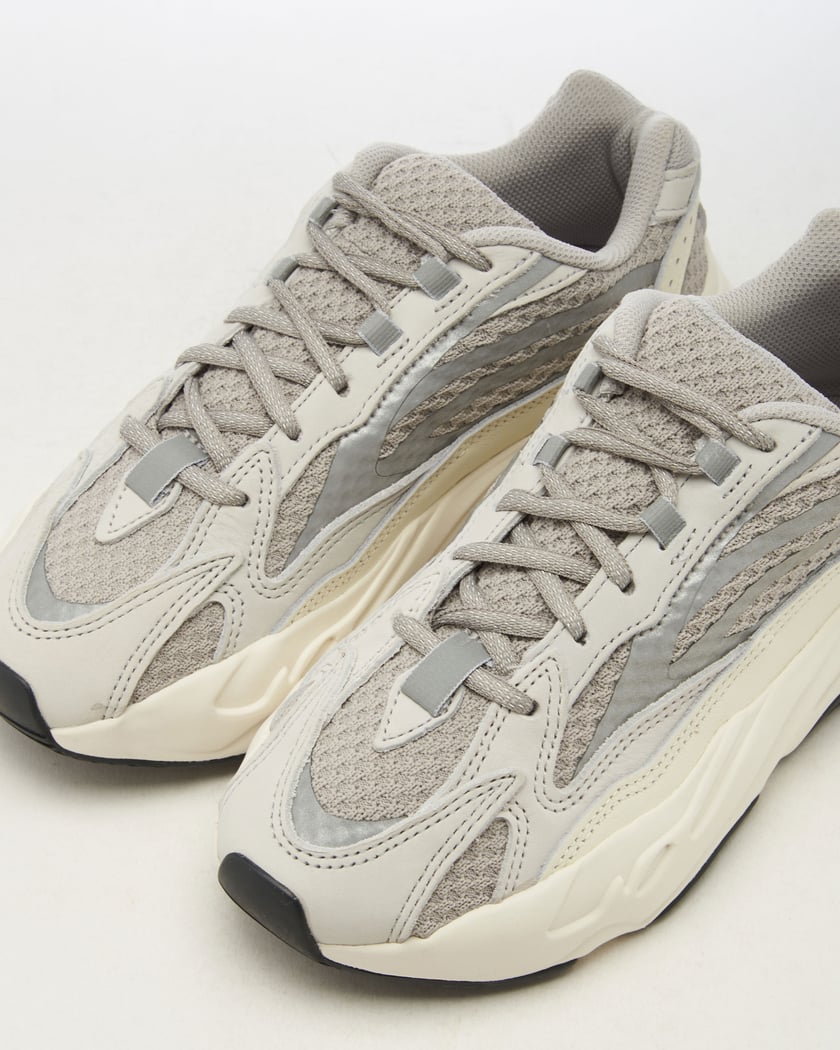 adidas Yeezy Boost 700 V2 Static Grigio EF2829 FOOTDISTRICT