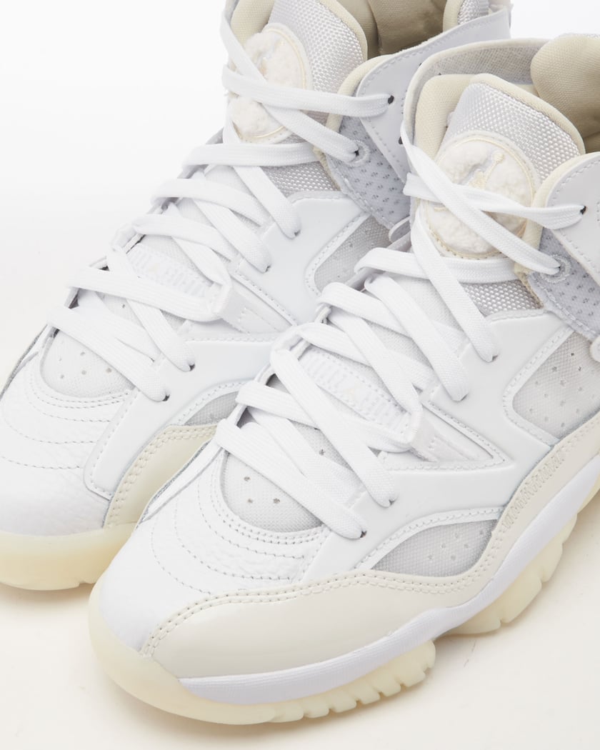 Jumpman sneakers best sale