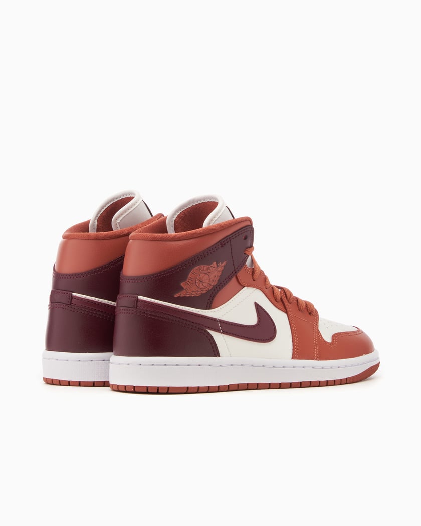 Jordan outlet peach color