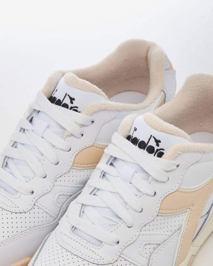 Diadora Women s Winner Blanco 501.179584 296 FOOTDISTRICT