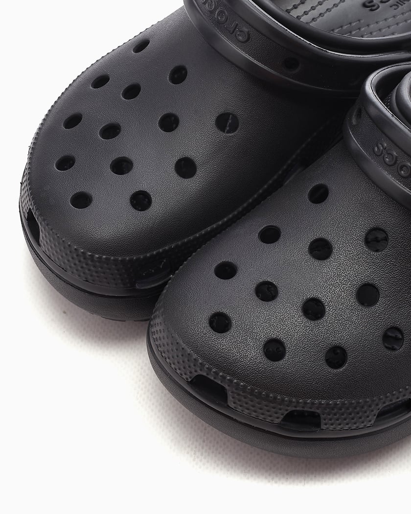 Black platform crocs outlet