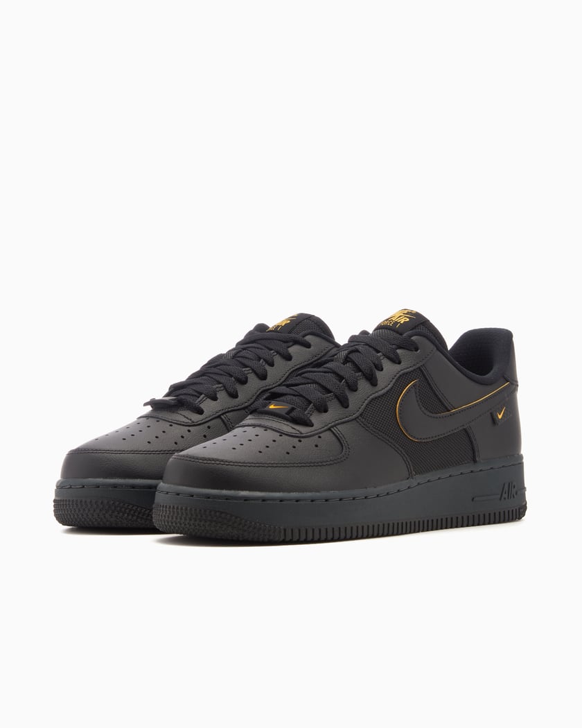 Nike Air Force 1 07 Black University Gold Negro FZ4617 001 FOOTDISTRICT