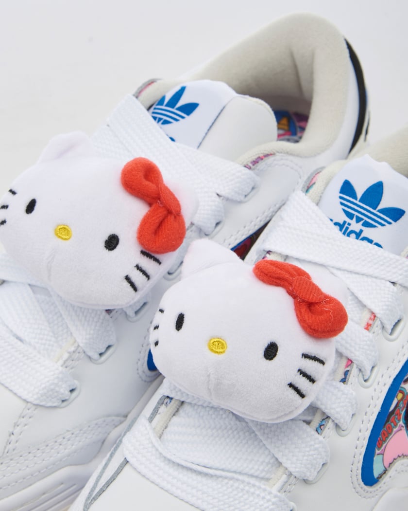 adidas Originals x Hello Kitty Women\'s ADI2000 X White HQ4507| Buy Online  at FOOTDISTRICT