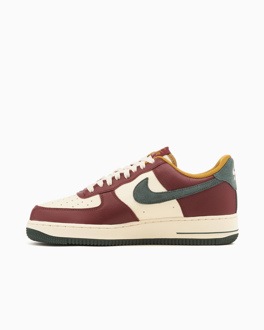 Nike Air Force 1 07 LV8 Dark Team Bordeaux HQ3612 113 FOOTDISTRICT
