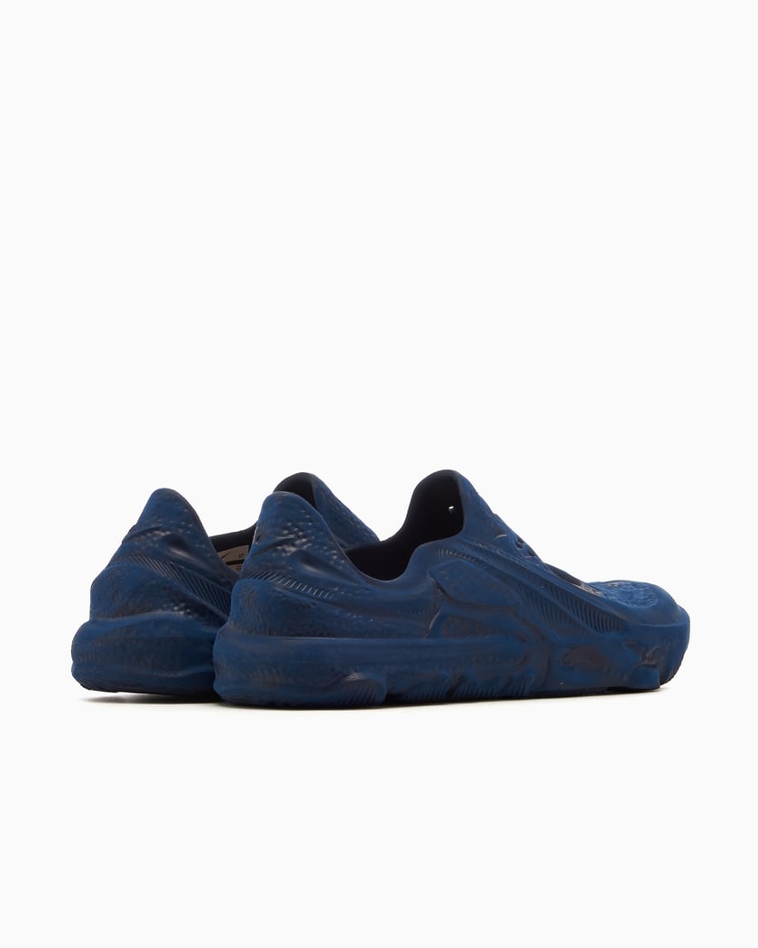 Nike ISPA Universal