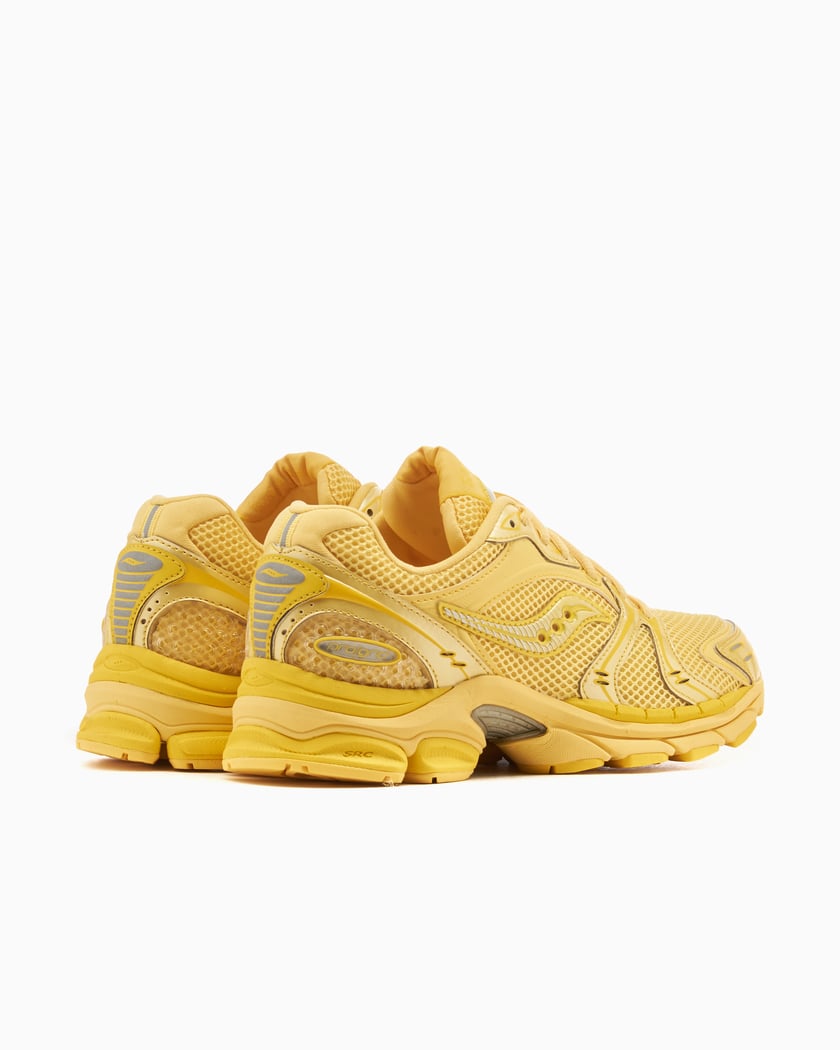 Saucony Women s Progrid Triumph 4 Amarillo S60817 2 FOOTDISTRICT