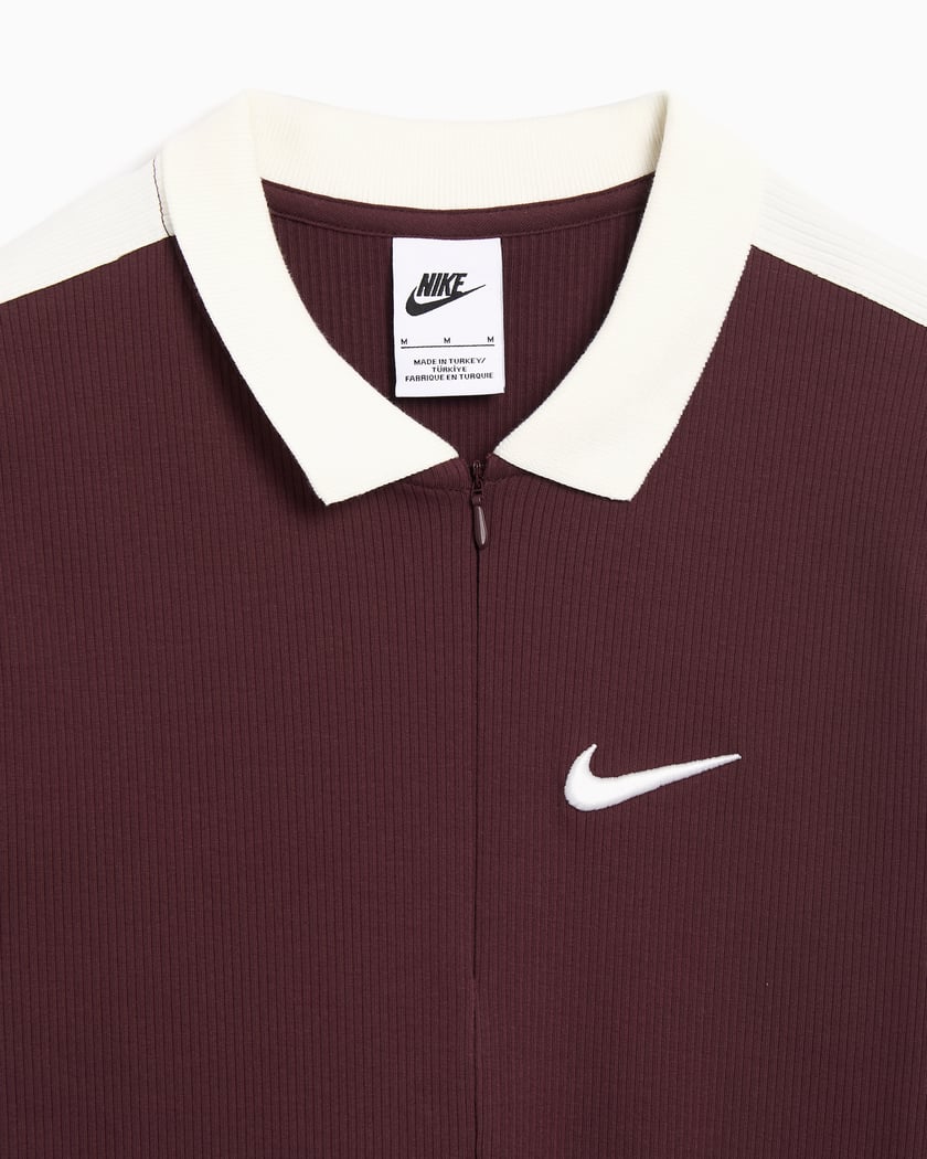 burgundy nike shirt womens