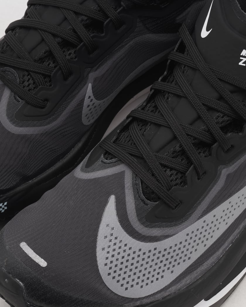 All black nike zoom fly 2025