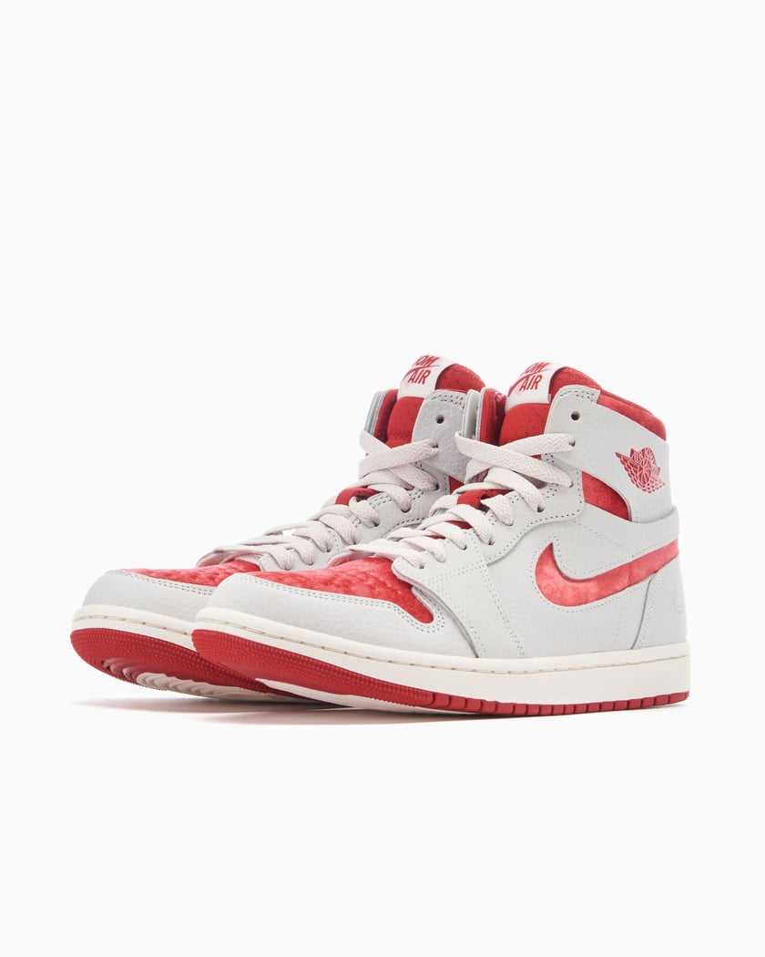Air Jordan Women s 1 Zoom CMFT 2 SP Valentines Day